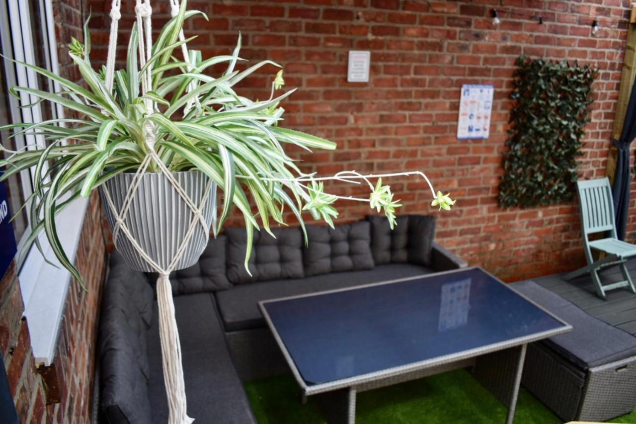 Hot Tub, Free Parking, Near Shops & Restaurants, Location 1M To City Jesmond Exterior foto