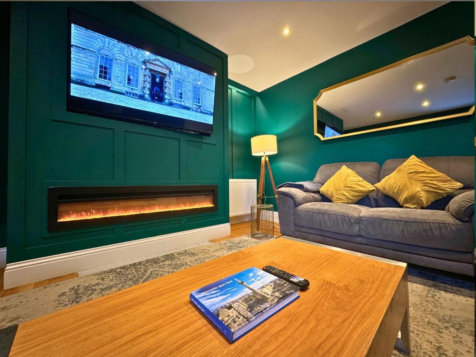 Hot Tub, Free Parking, Near Shops & Restaurants, Location 1M To City Jesmond Exterior foto